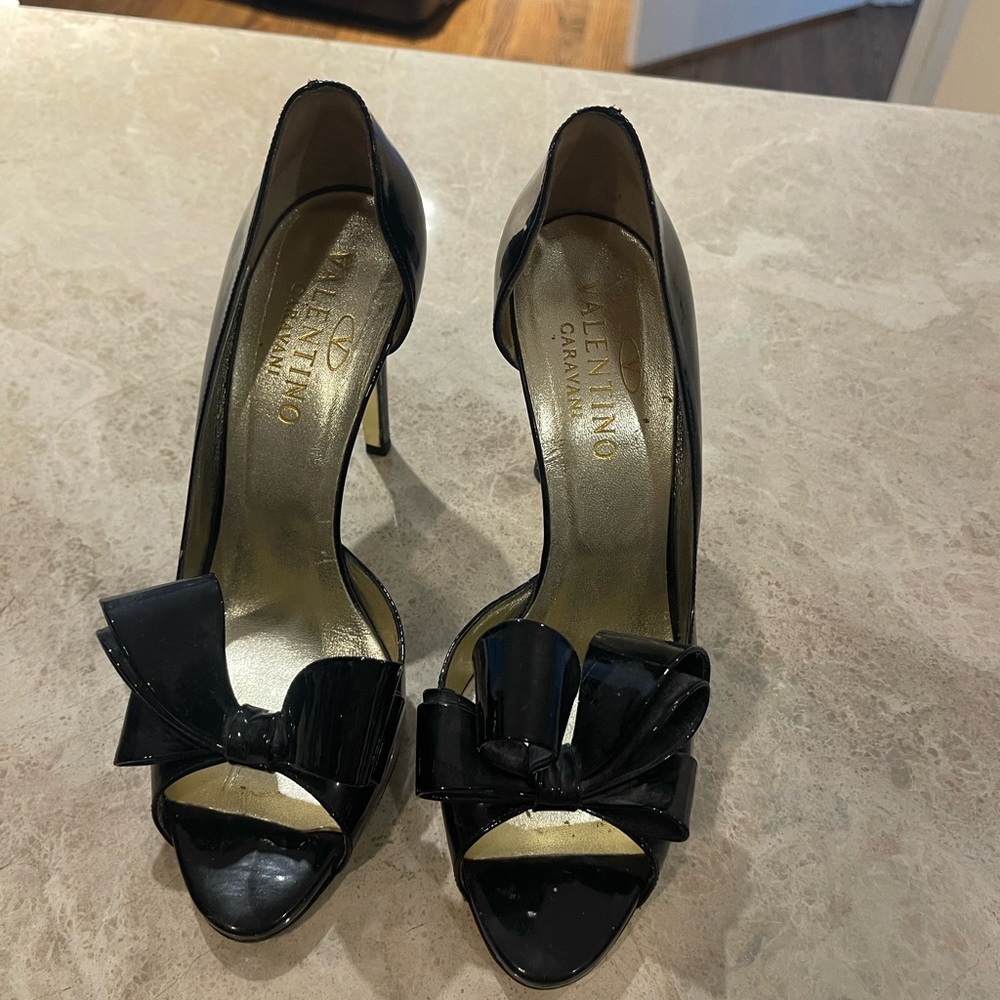 Valentino Garavani Black Pump Heels